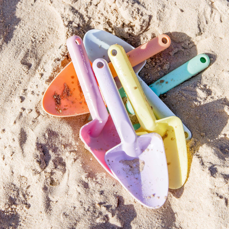 Little diggers beach spade: Pink Coast Kids 