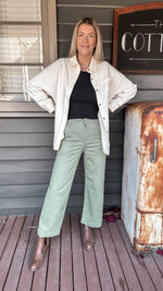 Kiran Corduroy Overshirt - White Top Mutig 