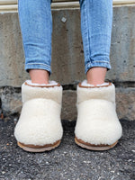 Stinger Micro Teddy Natural Shoes Emu 