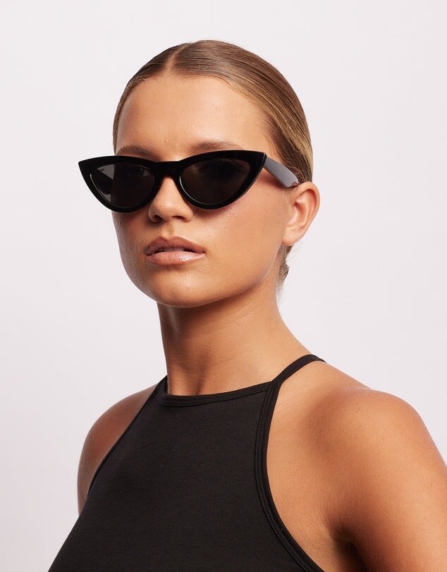 KISS KISS - Black Reality Eyewear 