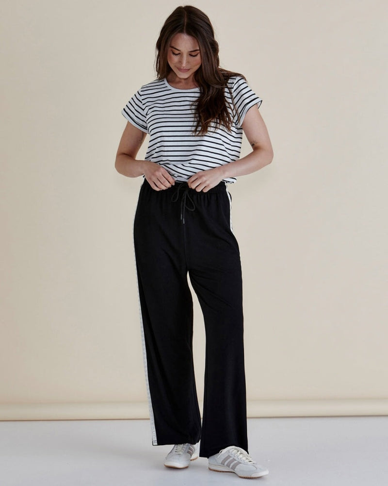 EVELYN WIDE LEG JOGGER - Black Pants Betty Basics 