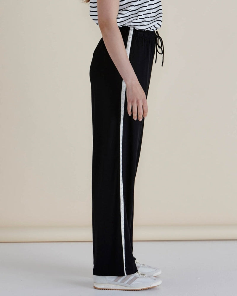 EVELYN WIDE LEG JOGGER - Black Pants Betty Basics 